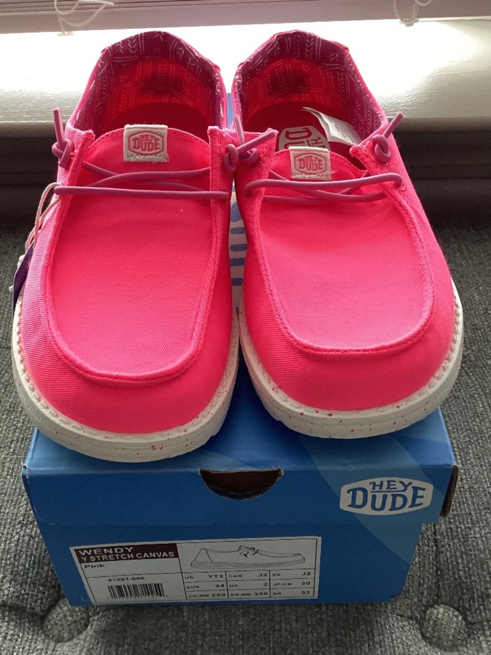Hey Dude Little Girls' Wendy Canvas Casual Moccasin Sneakers, size 2